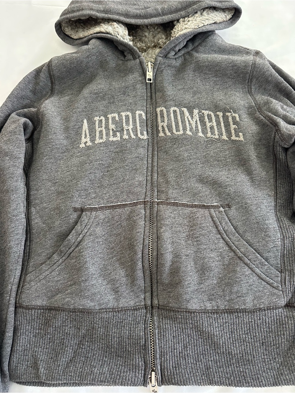 Y2K Abercrombie Sherpa-Lined Zip Hoodie in Charcoal Gray - Picture 2 of 6